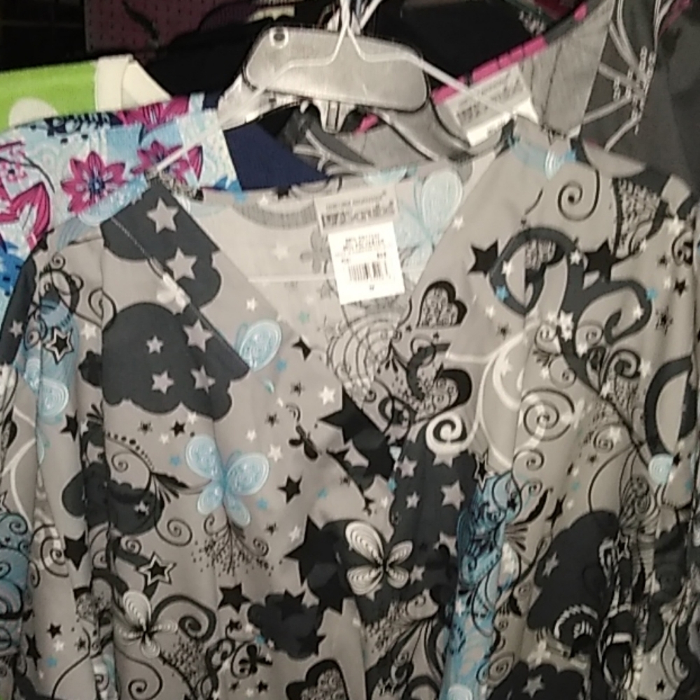 Scrub top
